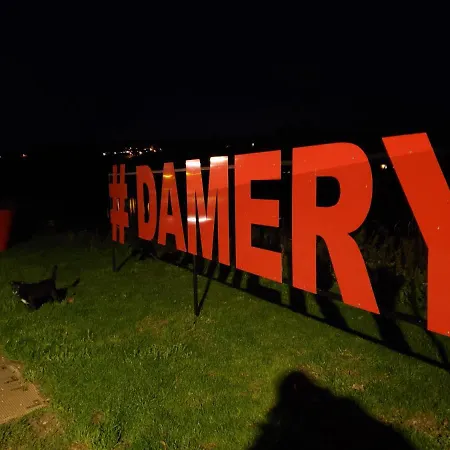 Gite Comme A La Maison Damery  Exterior foto